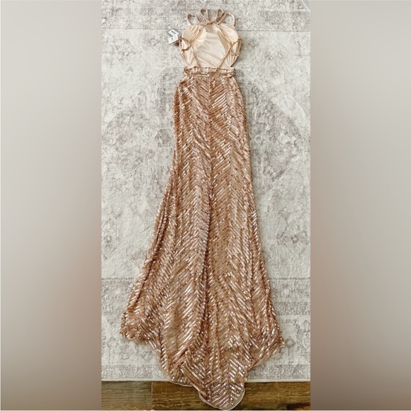 Cassandra Stone by Mac Duggal Sequins Gown Rose Gold Size 2 New - Picture 5 of 12